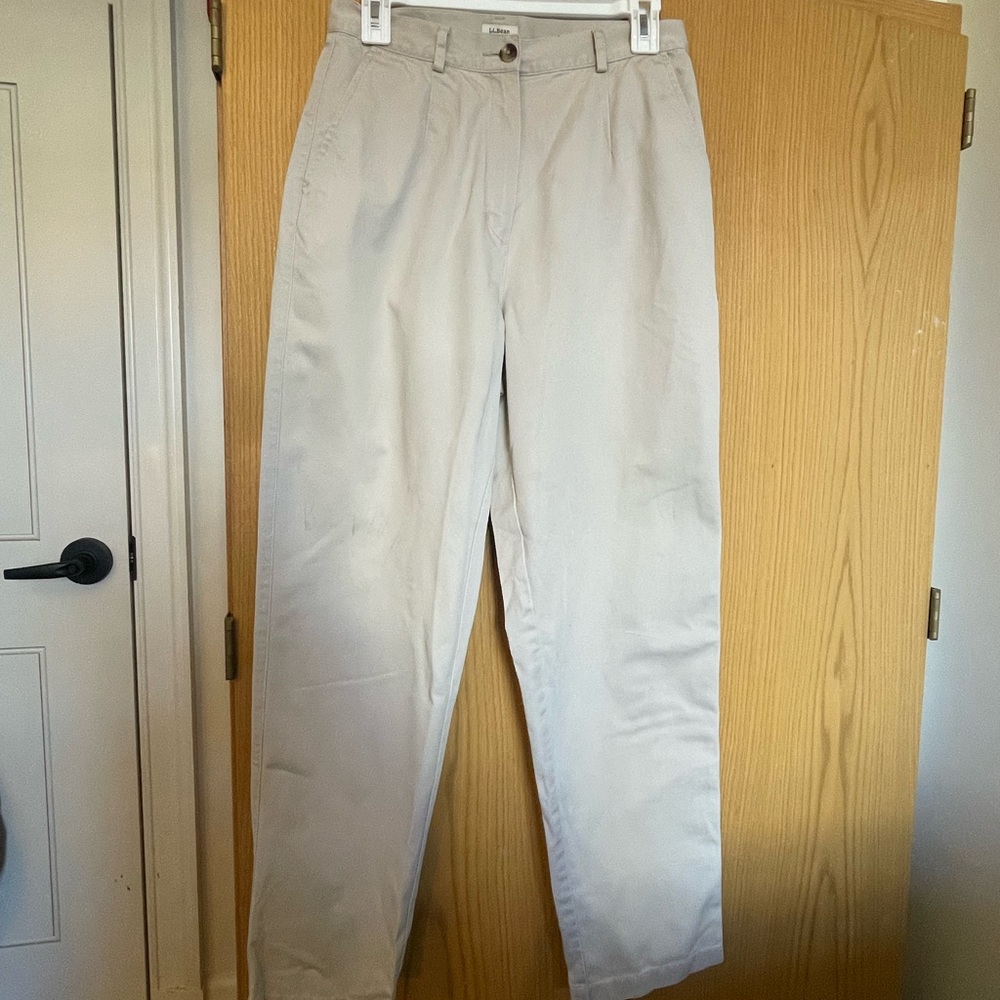 L.L. Bean Men's Light Gray Chinos